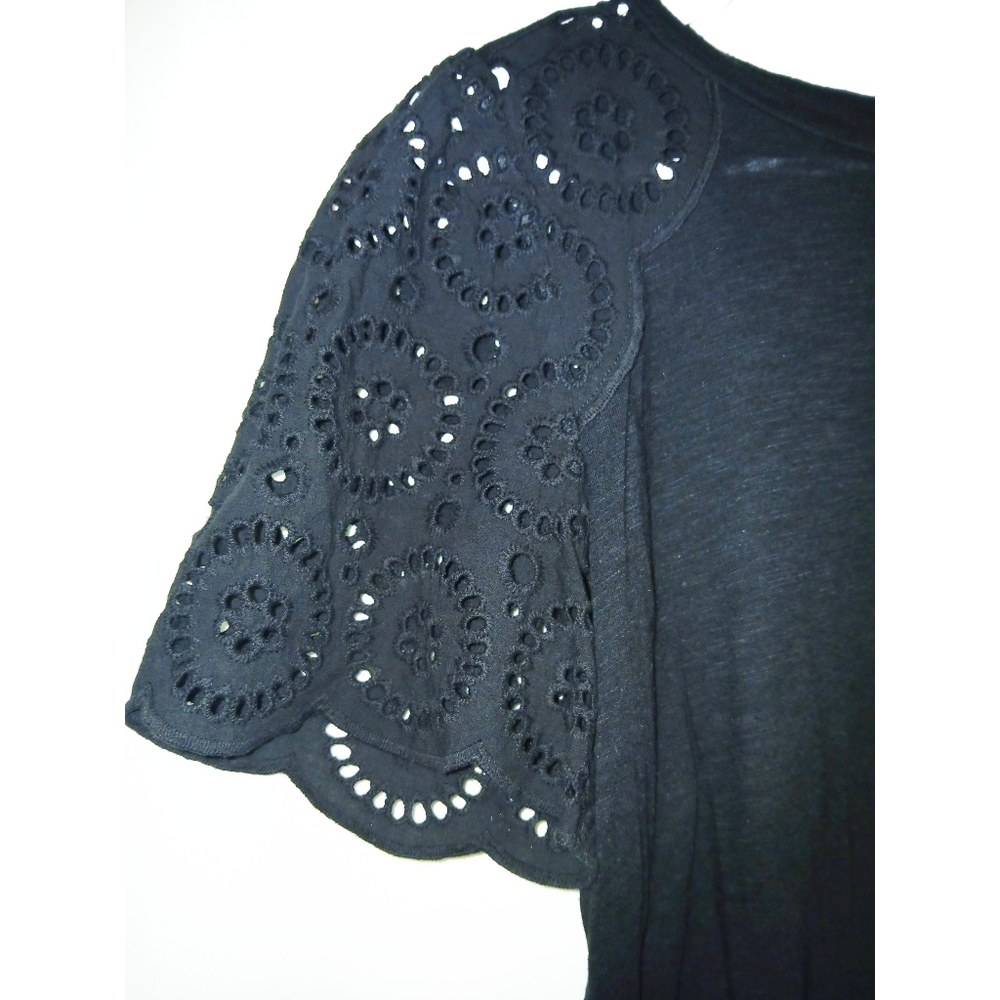 T Tahari Eyelet Sleeve Top M - Picture 2 of 4